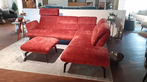 Ecksofa VALENTINA mit Hocker - Abverkauf in Wagenhofen